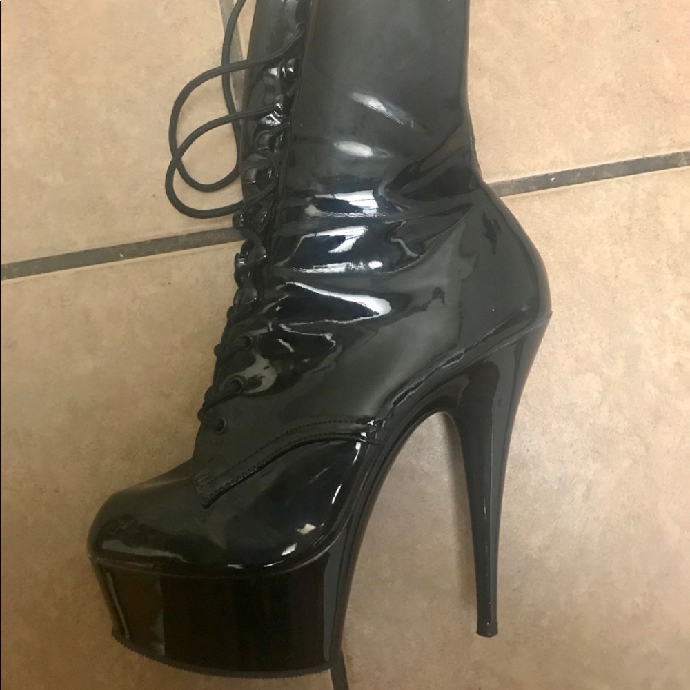 Pleaser 6” Black Leather Boots